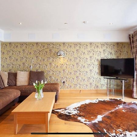 Blue Pool View Apartment Portrush Ngoại thất bức ảnh